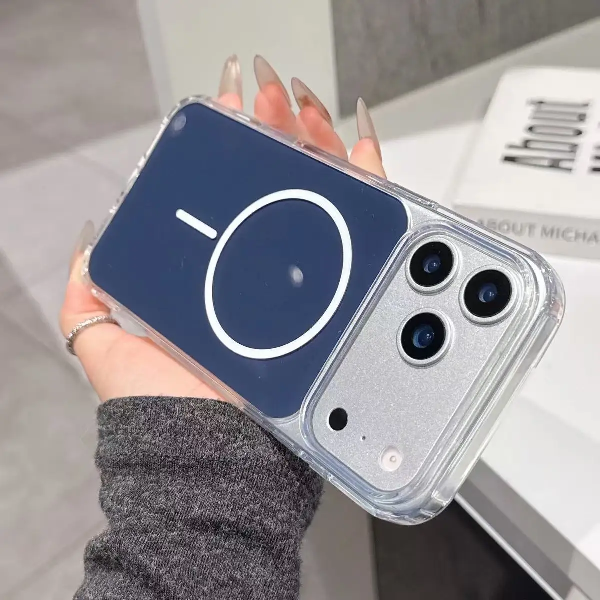 Fashionable Magnetic Charging Phone Case with MagSafe Compatibility
