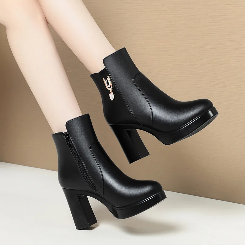 Fashion High Heel Ankle Boots for Autumn/Winter Women's Plush Warm Snow Boot Botas Mujer Casual Chunky Heel Leather Short Boots