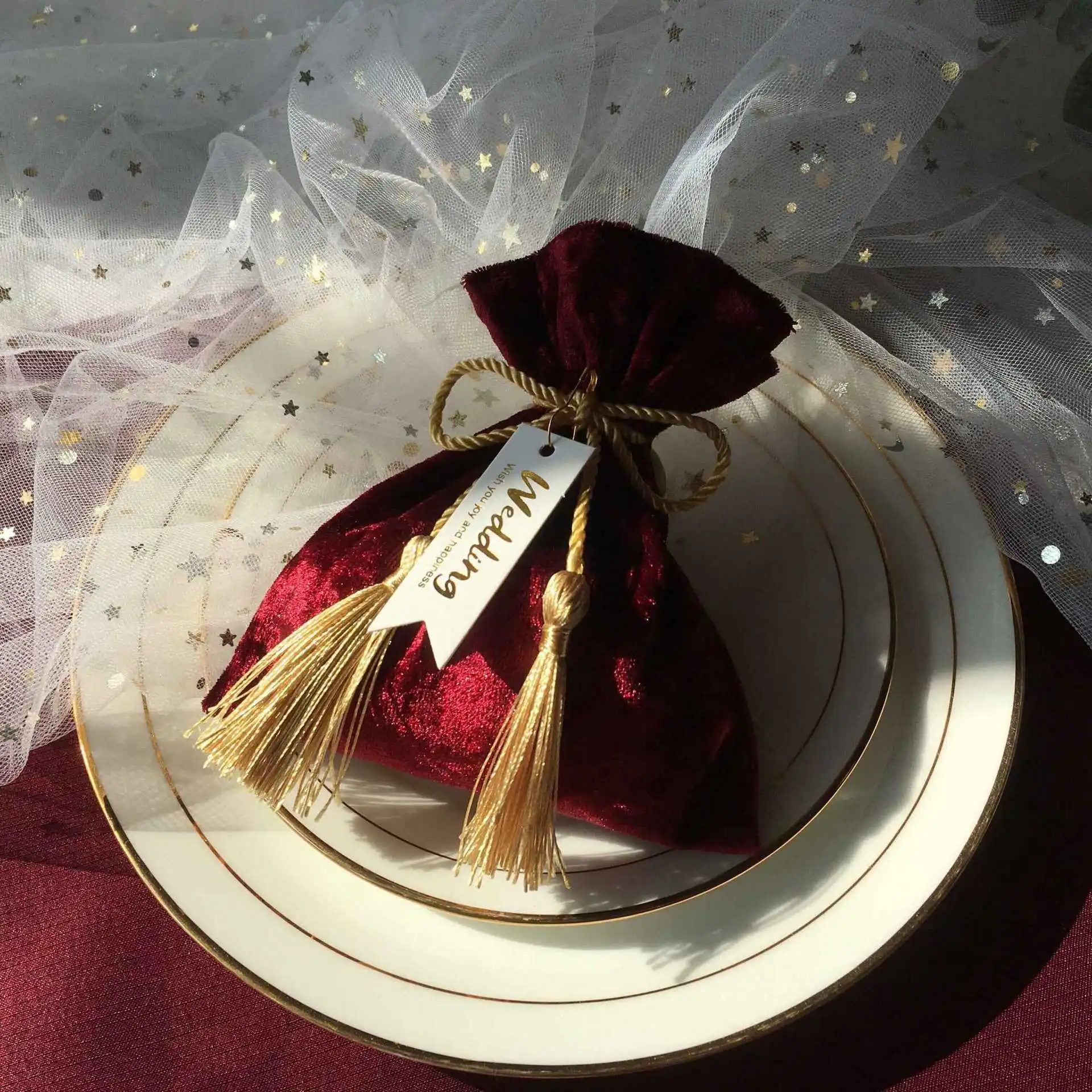 

50pcs Chinese Style Velvet Cloth Wedding Candy Bag Creative Gift Box Chocolate Candy Packaging Box Birthday Party Gift Bags