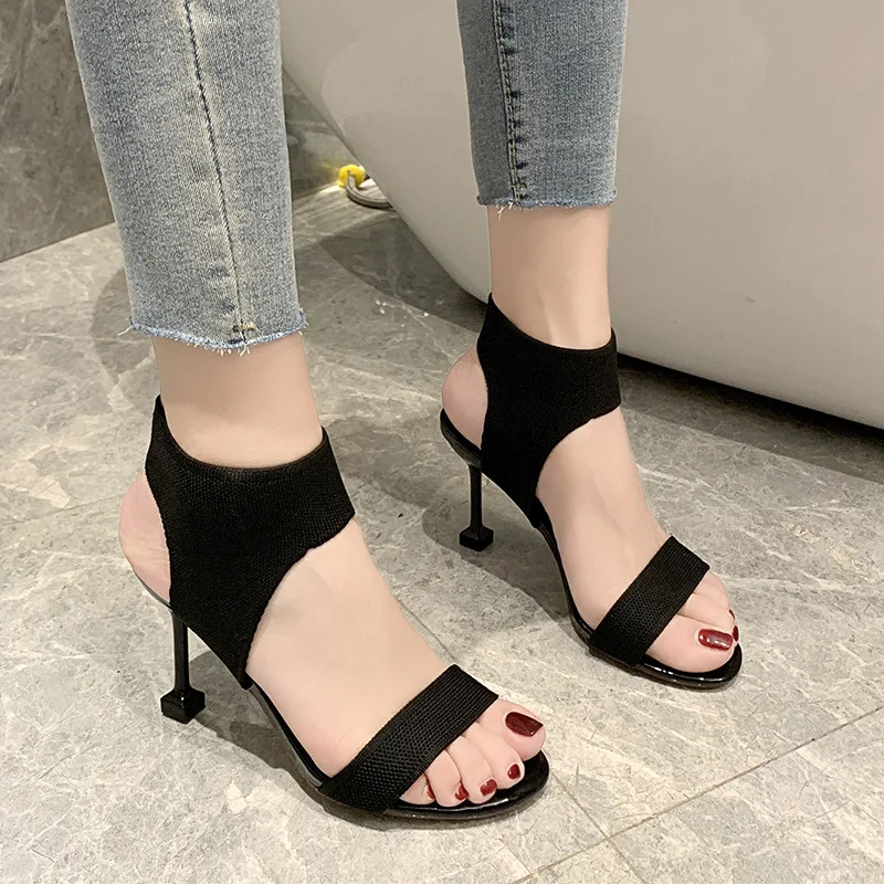 

2024 Summer Low Sandals Woman Leather Strappy Heels Velvet Shoes Open Toe Suit Female Beige Low-heeled High New Suede Girls Cle