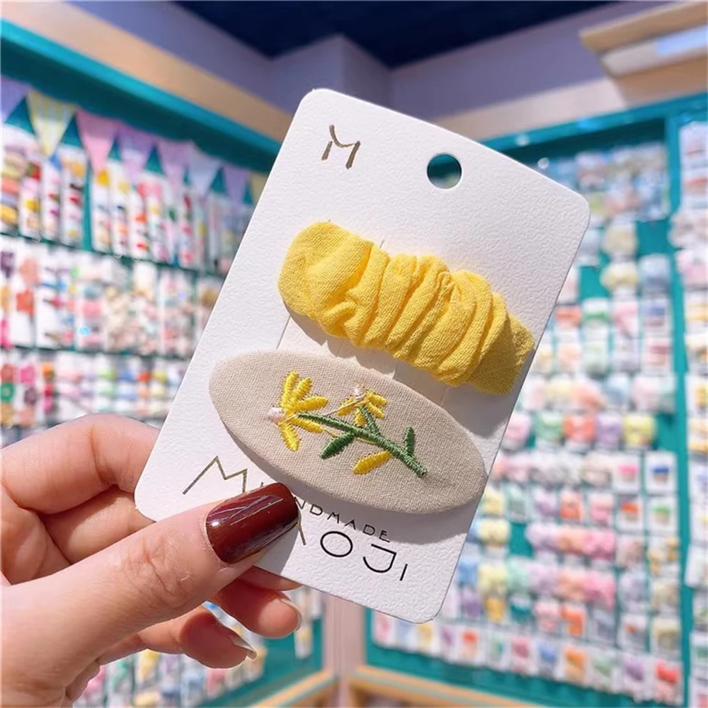 دبابيس شعر للبنات