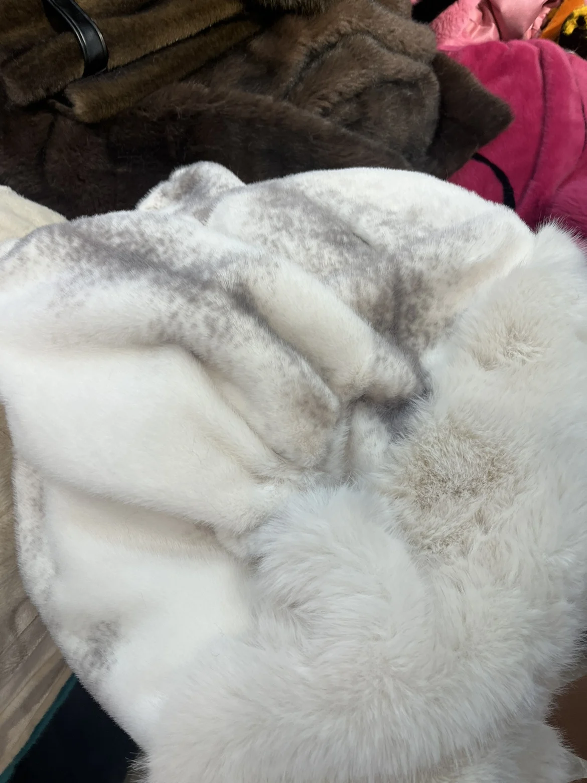 Fashion Solid Color Long Sleeve V-neck Women's Faux Fur Jacket 2023 Autumn and Winter Short Temperamental Pocket Faux Fur Coat