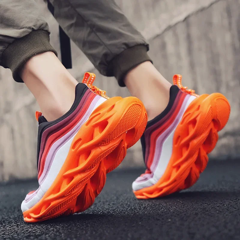 Men's Sports Shoes New Men's Thick Sole Fashion Running Shoes Colored Comfortable Soft Sole Casual sneakers