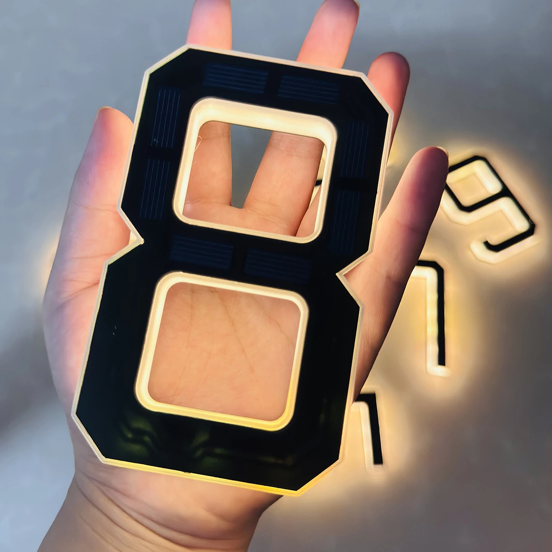 4.7/6.7/9 inch Solar LED House Number Sign Illuminated Digital Alphabet Plaque Modern House Numbers Weatherproof Address Sign 2