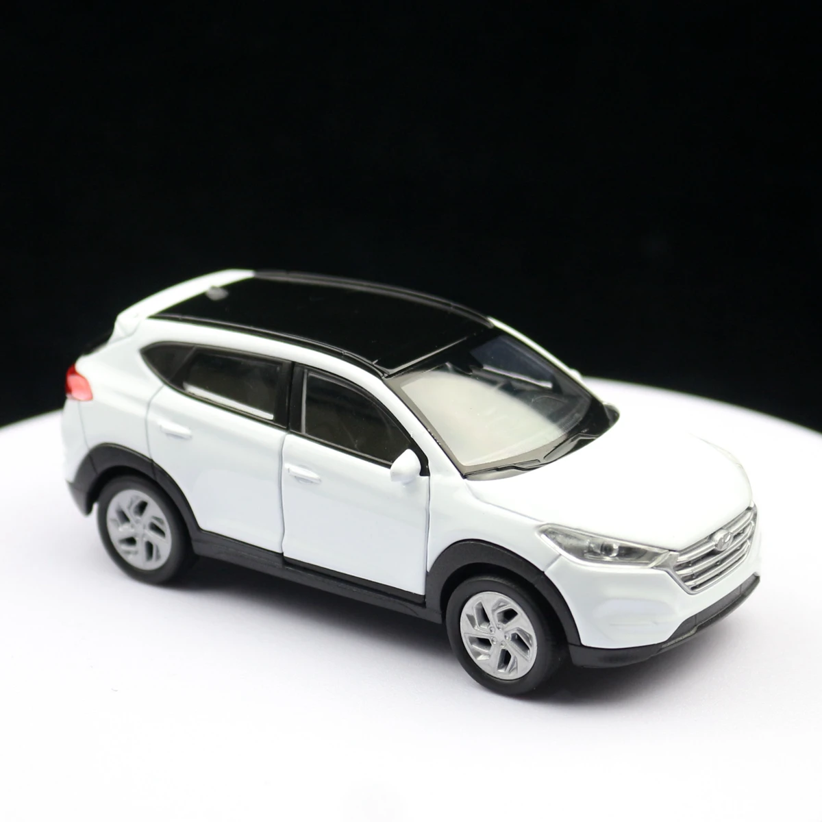 1/36 Hyundai Tucson SUV Toy Car Model Welly Diecast Alloy Vehicle Miniature Pull Back Collection Gift For Children Boys Kid 5