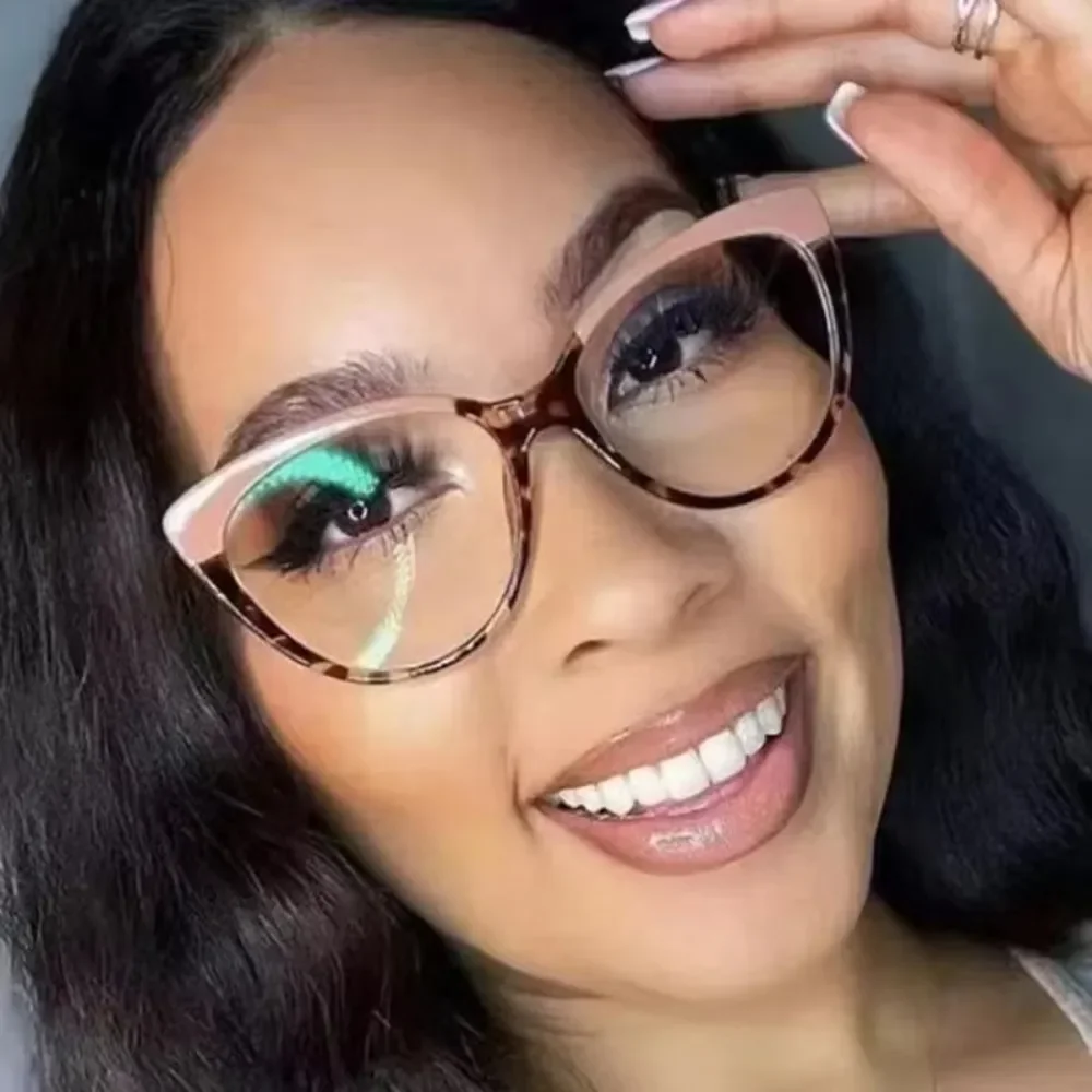 Photochromic Eyeglasses for Women, Anti Blue Light Computer Glasses, Fashion Oval Frame, Plain Spectacles for Ladies