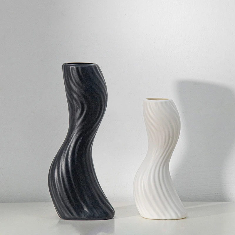 Imitation Ceramic Vase Modern White Plastic Flower Vase Creative Spiral Boho Aesthetic Irregular Flower Vases Wedding Home Decor