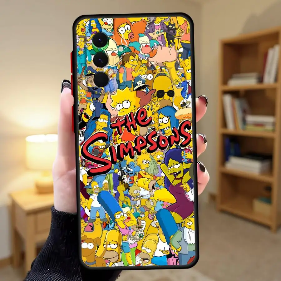 Humorous The Simpsons Phone Case - Cartoon-Inspired Design