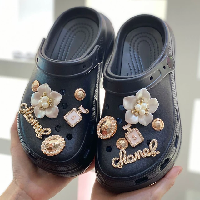 Rhinestone Bling Croc Charms Crystal Diamond Metal Chain Hole Shoe  Accessories DIY Buckle Pearl Shoes Sandals Flower Decorations - AliExpress