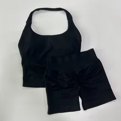 Women's 2 - Piece Seamless Yoga and Gym Set with Halter Top and High - Waist Shorts - M (Black)