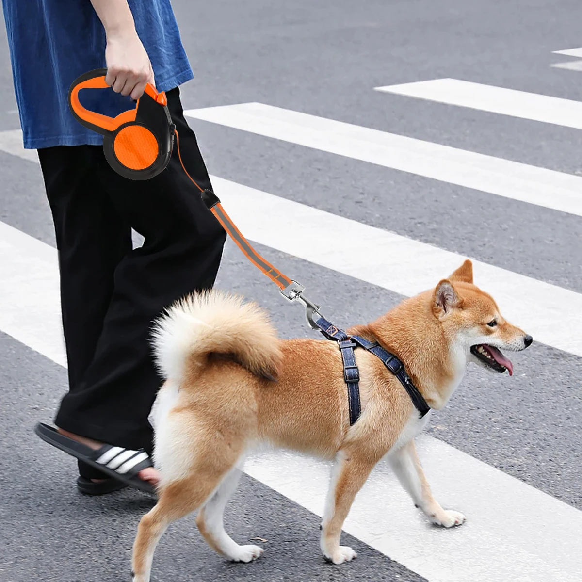 Retractable Dog Leash with Reflective Tape for Outdoor Use