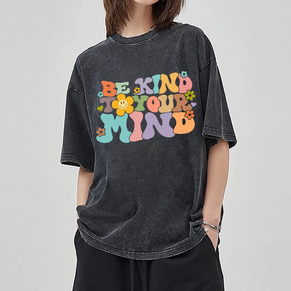 

Футболка женская оверсайз в стиле унисекс, Свободный дышащий топ с эффектом потертости, с монограмным принтом, в стиле ретро, хип-хоп, с короткими рукавами, Y2K, лето 2024