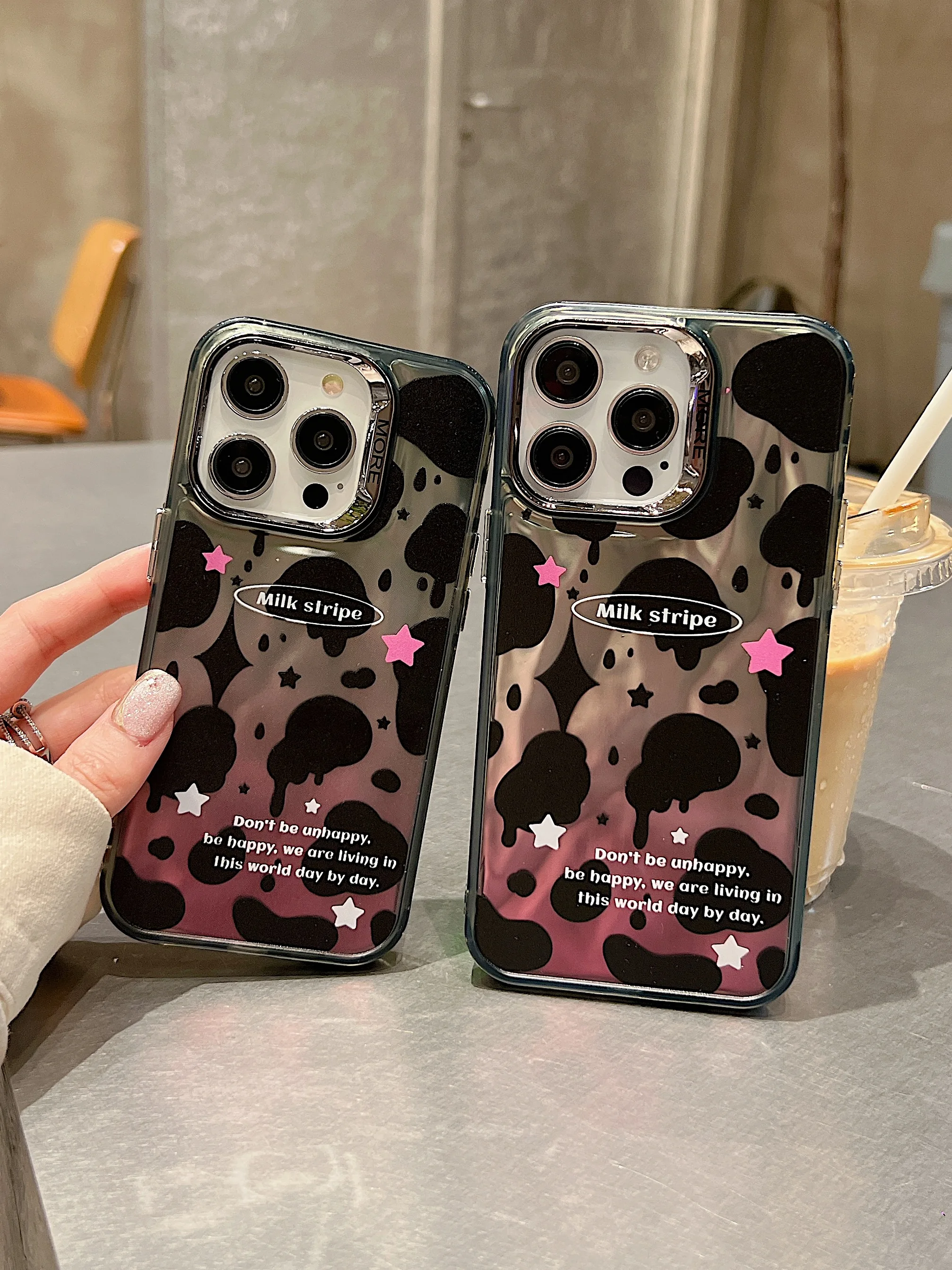 

INS Luxury Dazzling Phone Case for Iphone 13 14 15 ProMax Transparent Silicone Pleated Colored Silver English Letters Phone Case