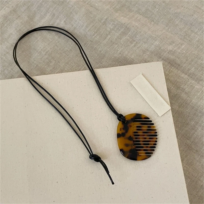 Fashionable Comb Pendant Necklace for Styling Fringe Portable Sturdy Acrylic Jewelry Accessory for Women Ladies Daily Use 5