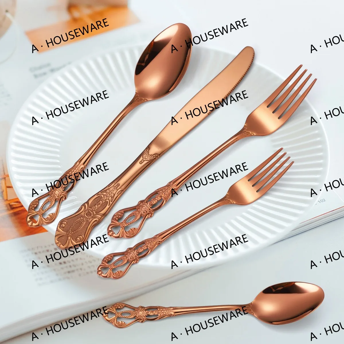 A &middot; HOUSEWARE Rose Gold Royal Ornate Silverware Set for 8 Stainless Steel Flatware Cutlery 40 Pieces Tableware Retro Utensils
