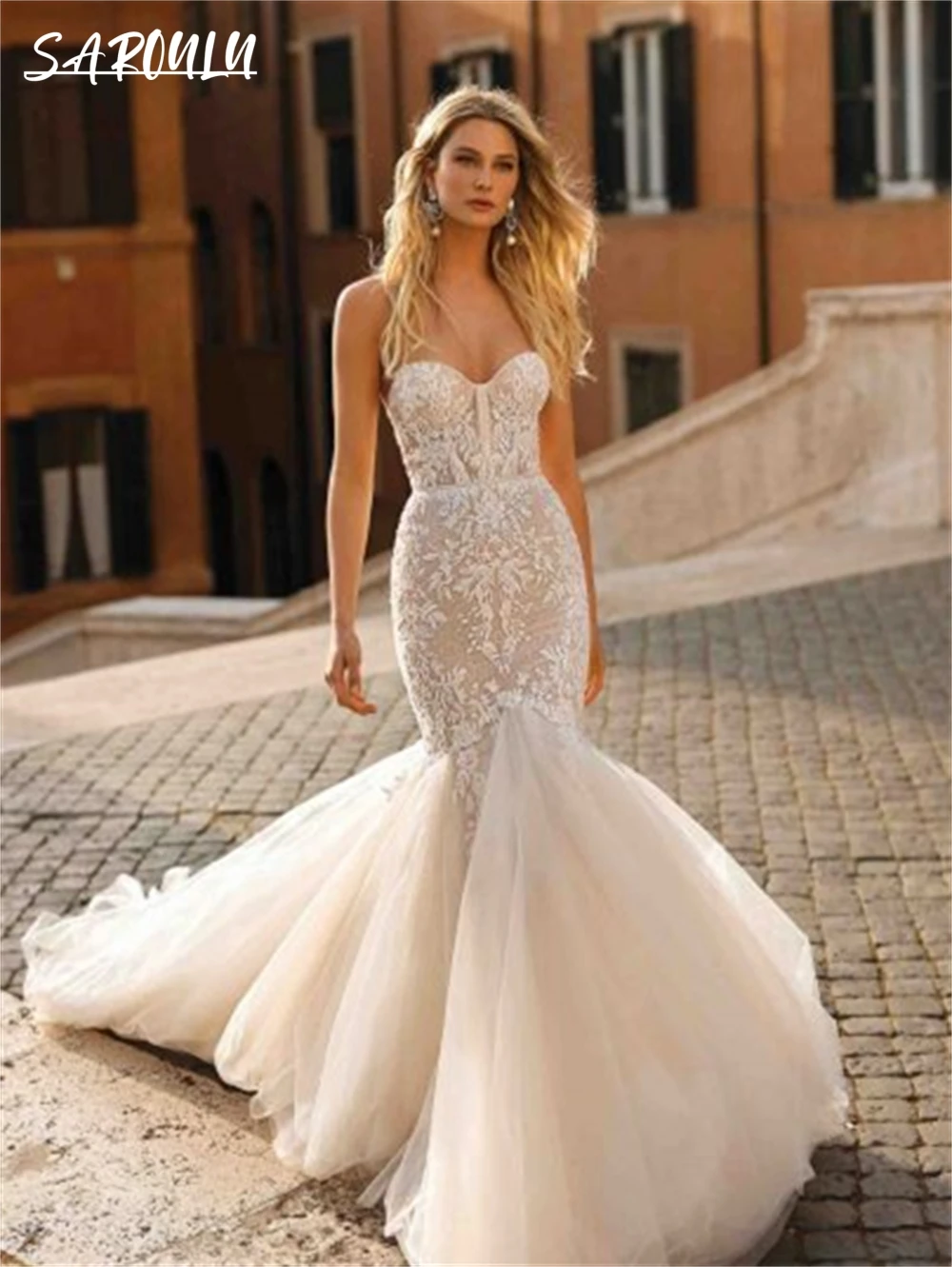 

Strapless Lace Mermaid Wedding Dress Backless Chapel Train Fishtail Flare Bride Dresses Sweetheart Slim Fitting Bridal Gown