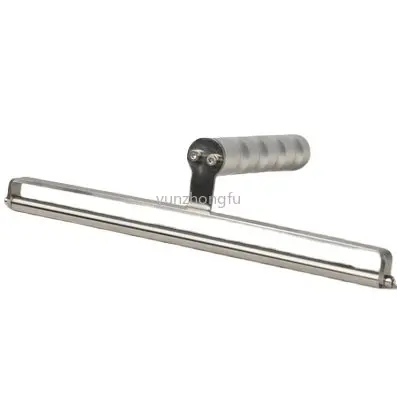 

Extrusion type of coating and scraping wire rod