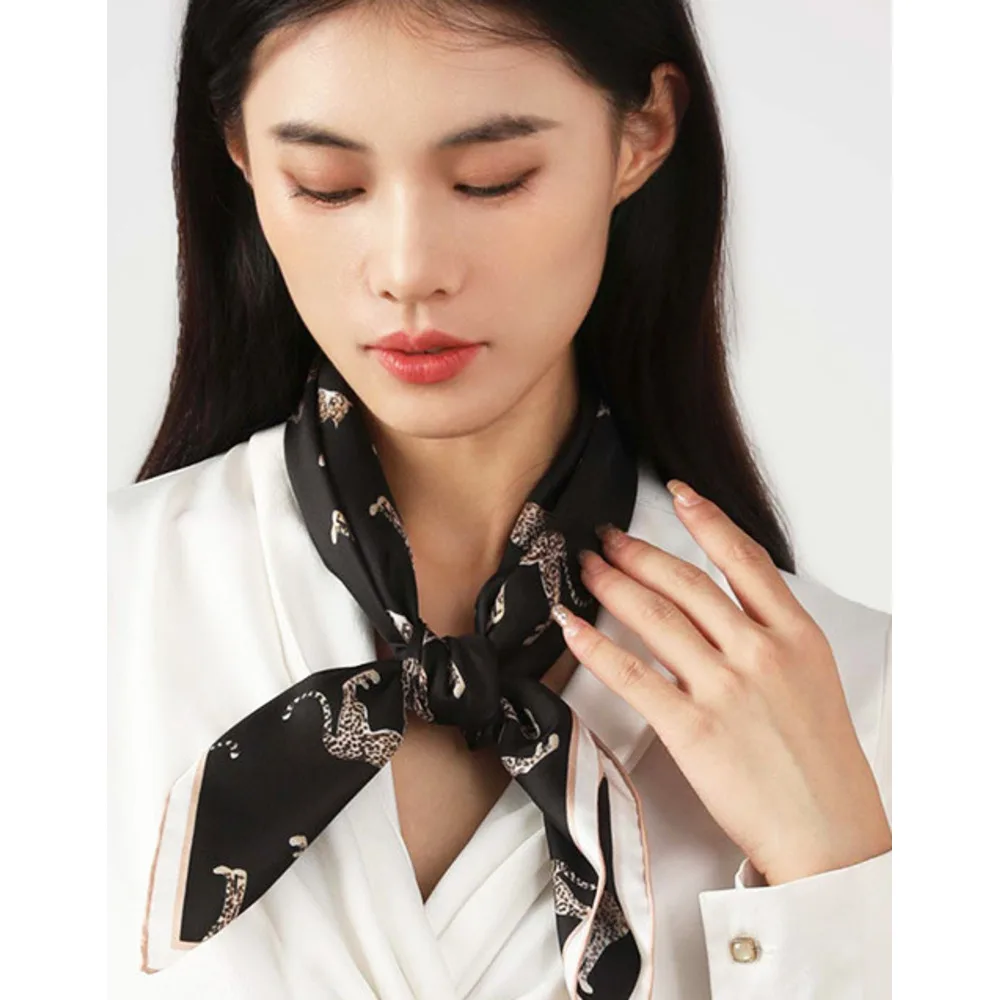 Kleine quadratische Seidenschals für Damen im High-End-Stil, handgefertigte dekorative Schals mit gerollten Kanten, Schals im ethnischen Stil_voghion.com