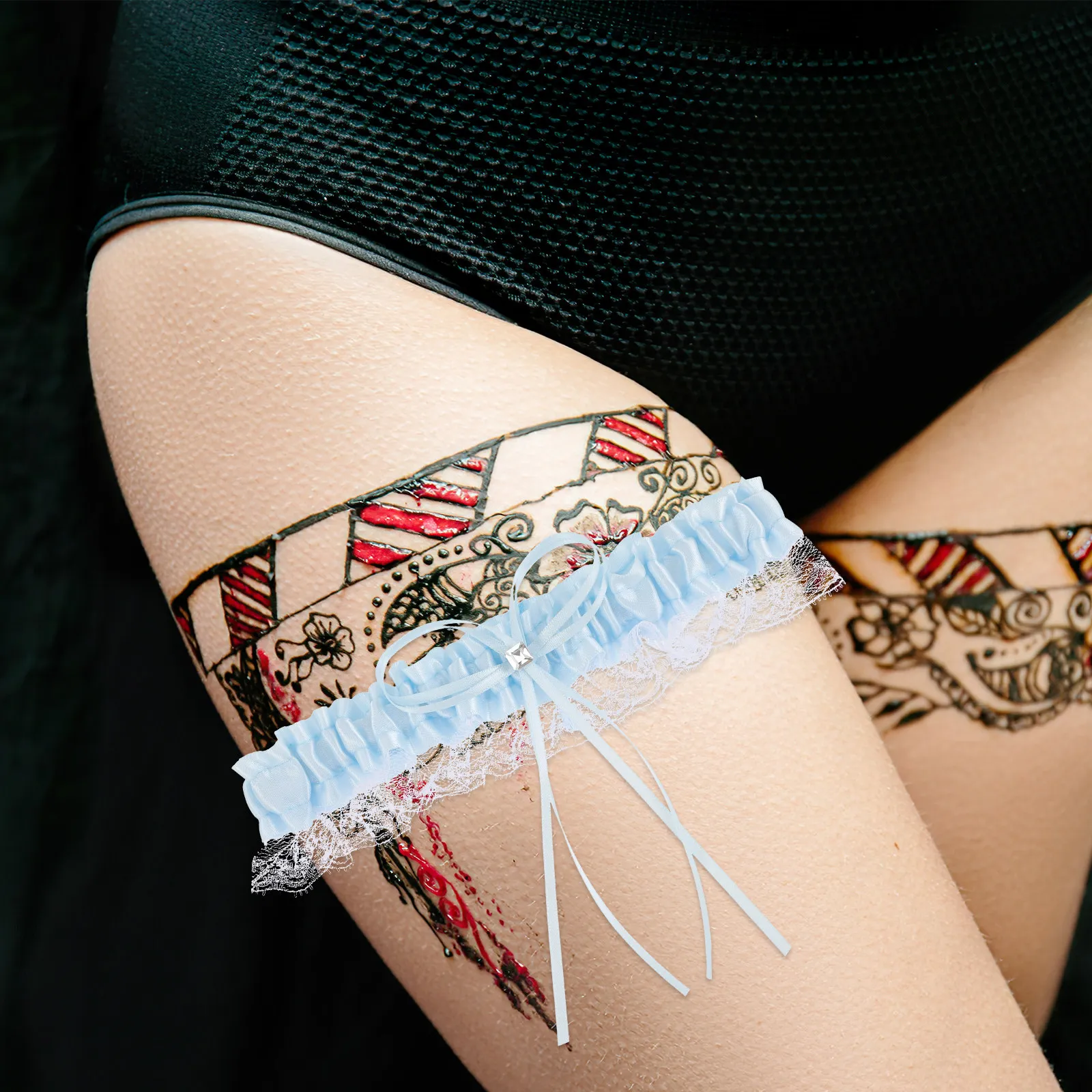 Giarrettiera da Sposa Blu con Fiocco in Pizzo, Fascia per Coscia Sexy, Accessorio Elegante per il Giorno del Matrimonio, Simbolo di Purezza, Abbinabile a Tutto