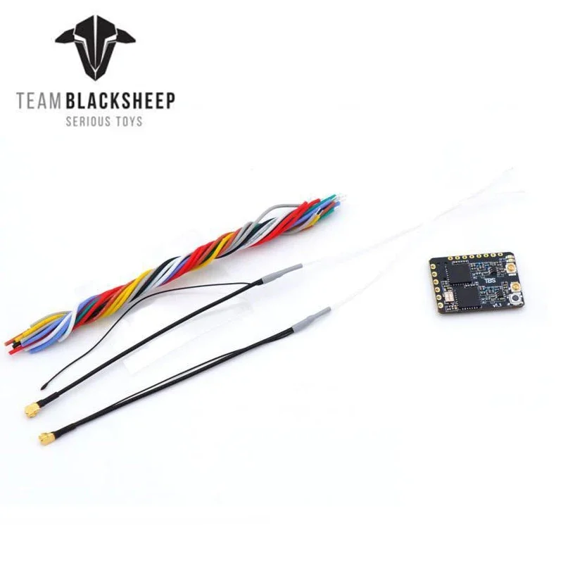 TBS Crossfire Diversity Nano RX installé sur une carte contrôleur de drone FPV