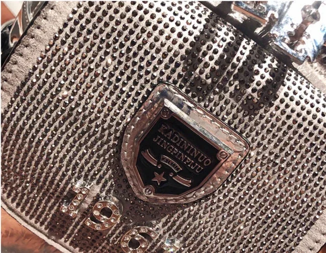 Fashion Vegan Leather Small Size Silver Backpack 90s Fashion Women Casual Korean Stylish Rivet Shiny Rhinestone Travel Daypack 3