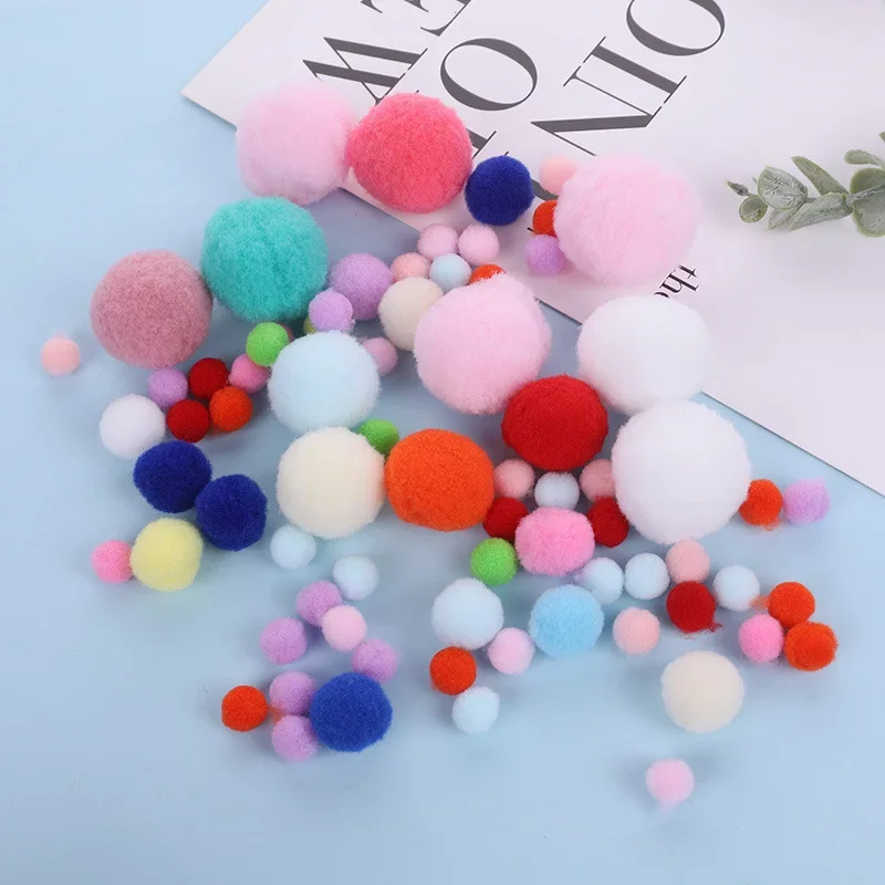 Christmas Yarn Pom Poms Balls for DIY Handmade Crafts Home Christmas Thanksgiving Party Holiday Hanging Decorations