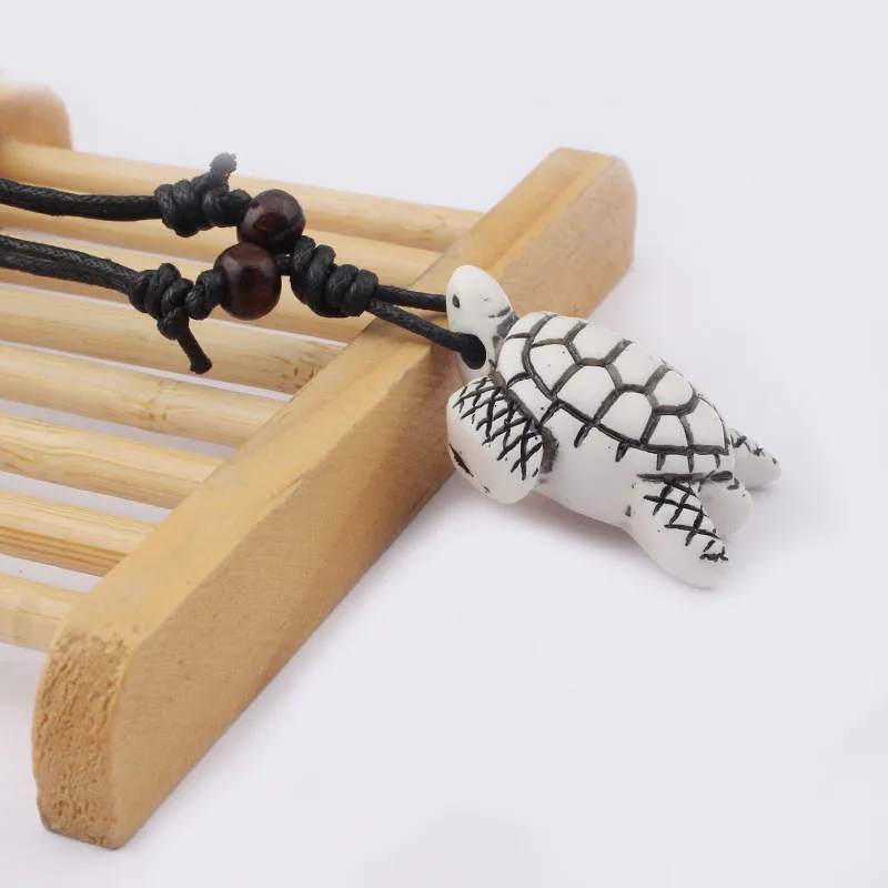 12pcs/lot Faux Yak Bone Resin White Sea Turtle Pendant Necklace Fashion Animals Charm Necklace Handmade Jewelry Wholesale