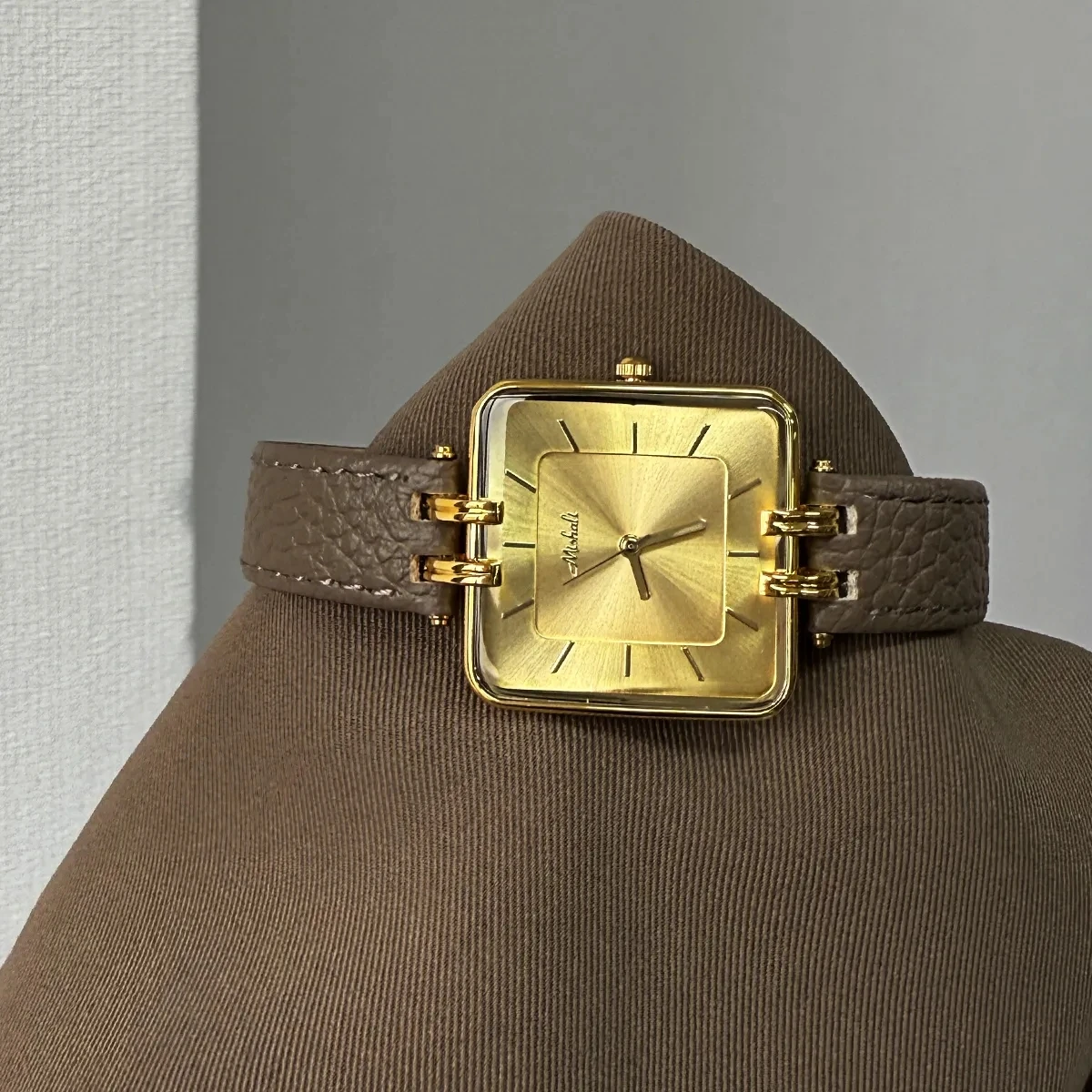 2025 Mode Vrouwen Horloge Grote Vierkante Wijzerplaat Dunne Lederen Band Dames Horloge Elegante Quartz Meisjes Horloges Casual R