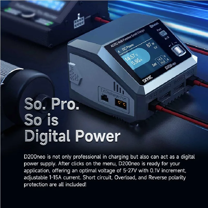 Chargeur RC intelligent 200W/800W connecté à une batterie LiPo 6S en cours de charge.