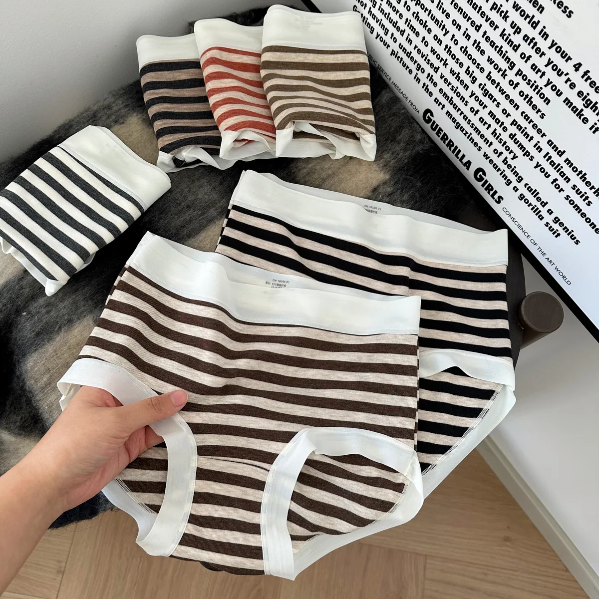 

Sexy Retro Striped Seamless Panties women Mid-rise fashion pure cotton crotch briefs soft lingerie young girl underpants N8491