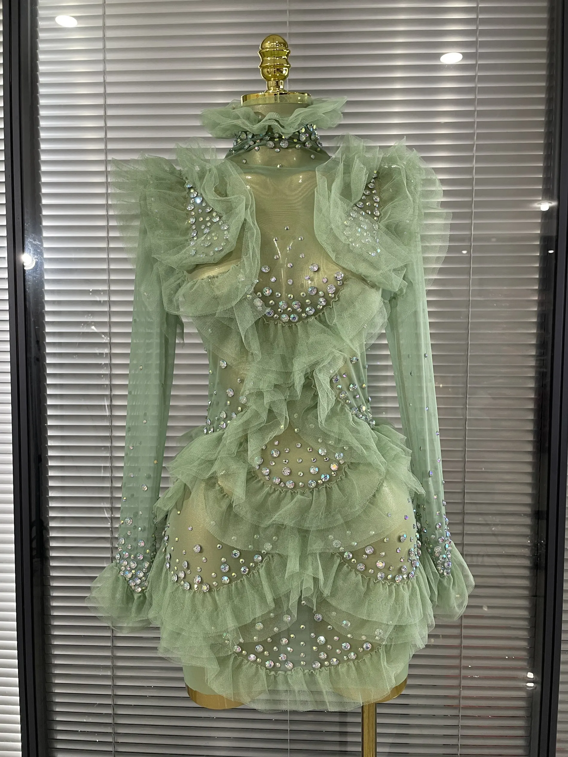 Robe mini scintillante en strass pour femme, sexy, à volants, manches longues, en maille transparente, pour soirée, anniversaire, danse, boîte de nuit, scène