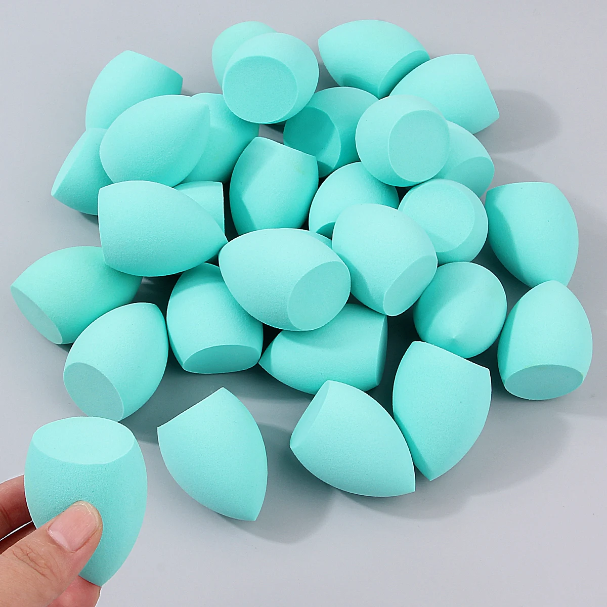 30PCS 대형 메이크업 스펀지, 뷰티 에그, 슈퍼 소프트, 건식 및 습식 이중 목적, 파우더 부착 없음, 초보자용 페이셜 메이크업 도구