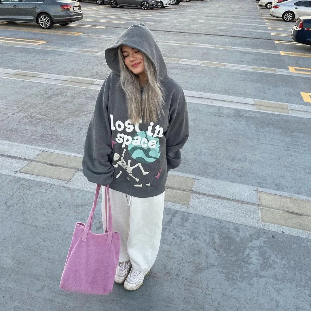 

Leisure Hoodie, Trendy High Street, Niche Retro Graffiti Print, Foam Letters, High Street, American Style