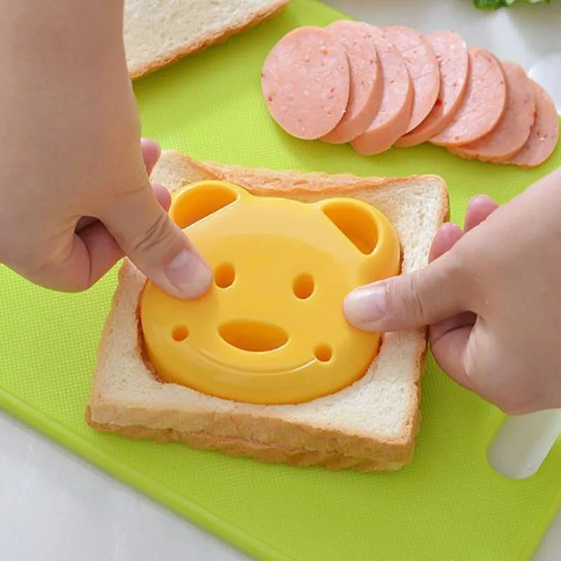 Description Picture 5 of itemSandwich Cutter and Sealer Bear Shape Sandwich Mold Cutter Cartoon Bread Sandwich Shaper DIY Biscuit Cookie Cake Mould