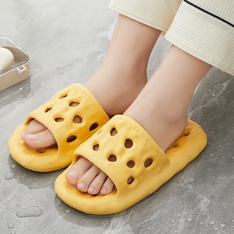 Hollow Out Bottom Bathroom Slippers Women Light Non-slip Soft Sole Home Slides Woman Solid Color Quick-drying Pool Flip Flops — view 3