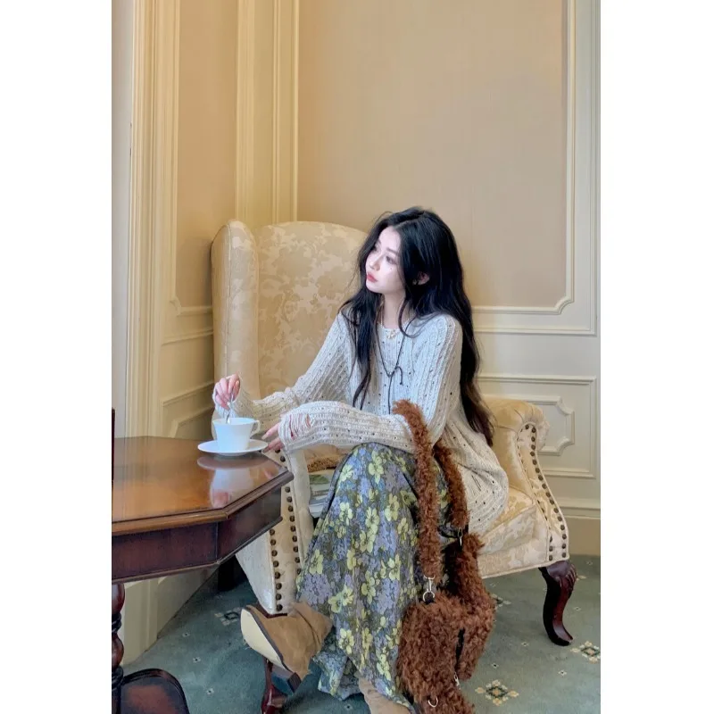 

Design Inspired Hollowed Out Sweater Versatile Knit Long Sleeves French Vintage Floral Drawstring Dress Women Set Young Ladies