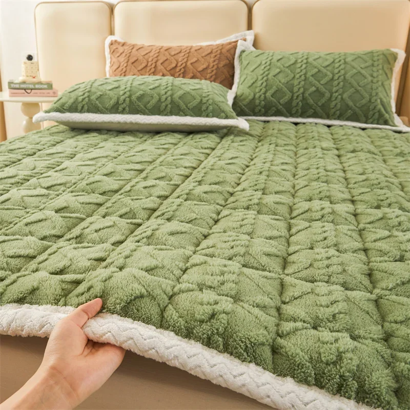 

NEW Quilted Mattress Pad for Winter Fleece Thick Warm Blanket for Beds Solid Color Coral Bed Mattress Pads Single/Queen/King