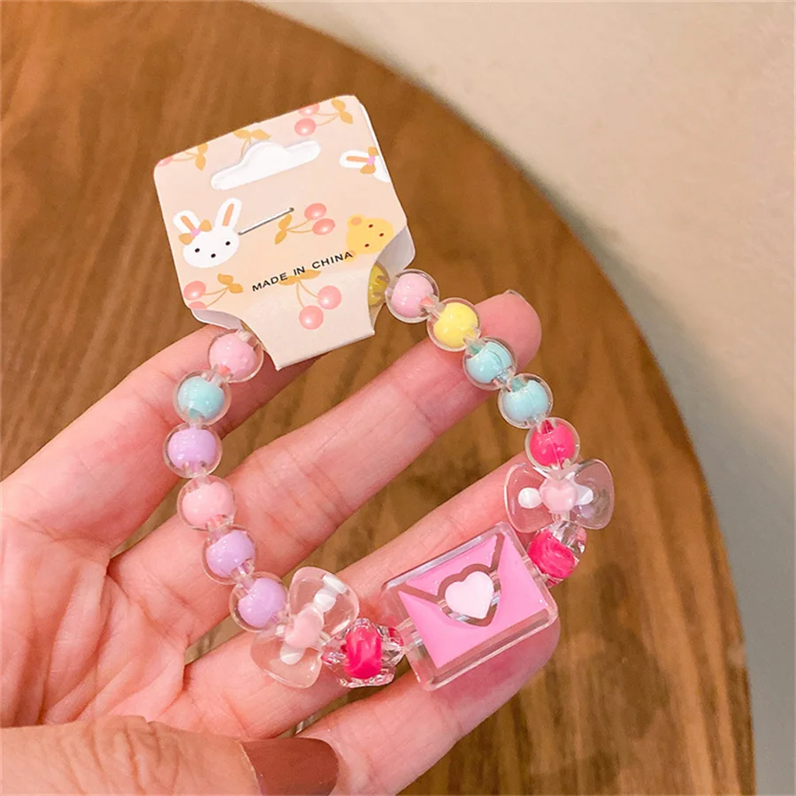 Achetez en gros Bracelet En Perles Colorées Pour Enfants Filles Dessin  Animé Pendentif Cadeau Mignon émail Charmes Bijoux Chine et Bracelets Pour  Enfants à 0.6 USD