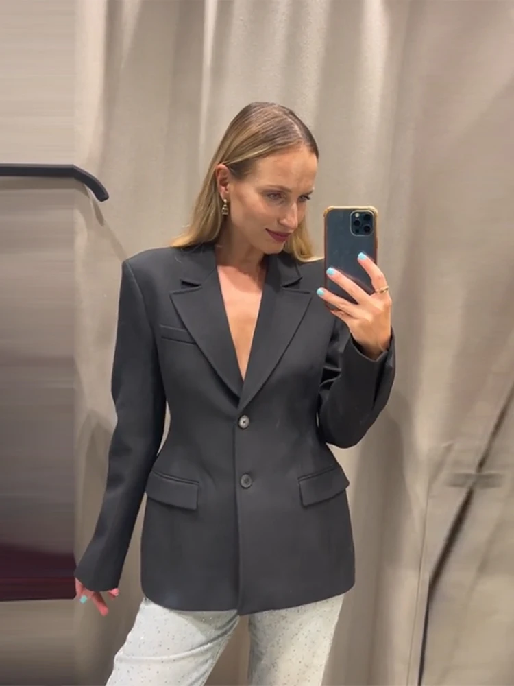 Sophisticated Women's Black Long Blazer Coat with Shoulder Pads