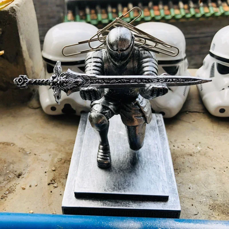 Pen Holder Decor Executive Officer Knight with Sword 15*10*15cm Armor Knight Stationery Medieval Theme Resin for Office