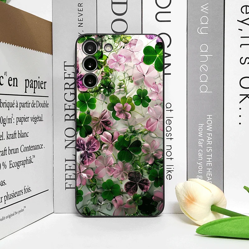 Creative Green Four-Leaf Clover Floral Printed Phone Case - Artistic Soft Cover