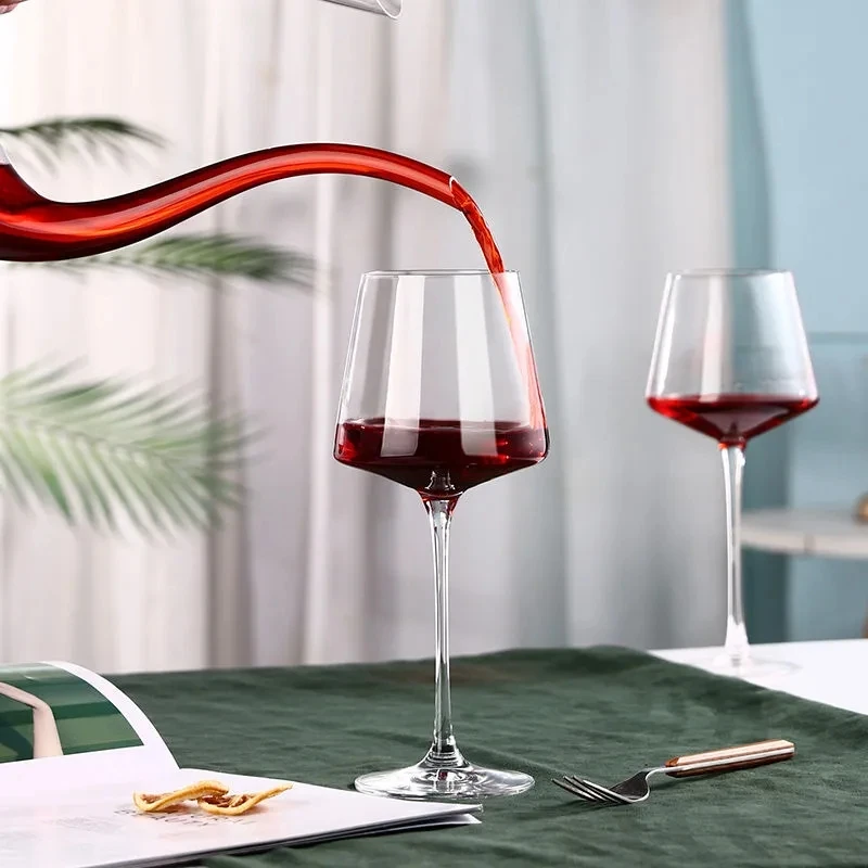 https://ae01.alicdn.com/kf/Sd3993d32fbc646a585e3f57babae4886a/2-1Pcs-Handmade-Red-Wine-Glass-Ultra-Thin-Crystal-Burgundy-Bordeaux-Goblet-Art-Big-Belly-Square.jpg