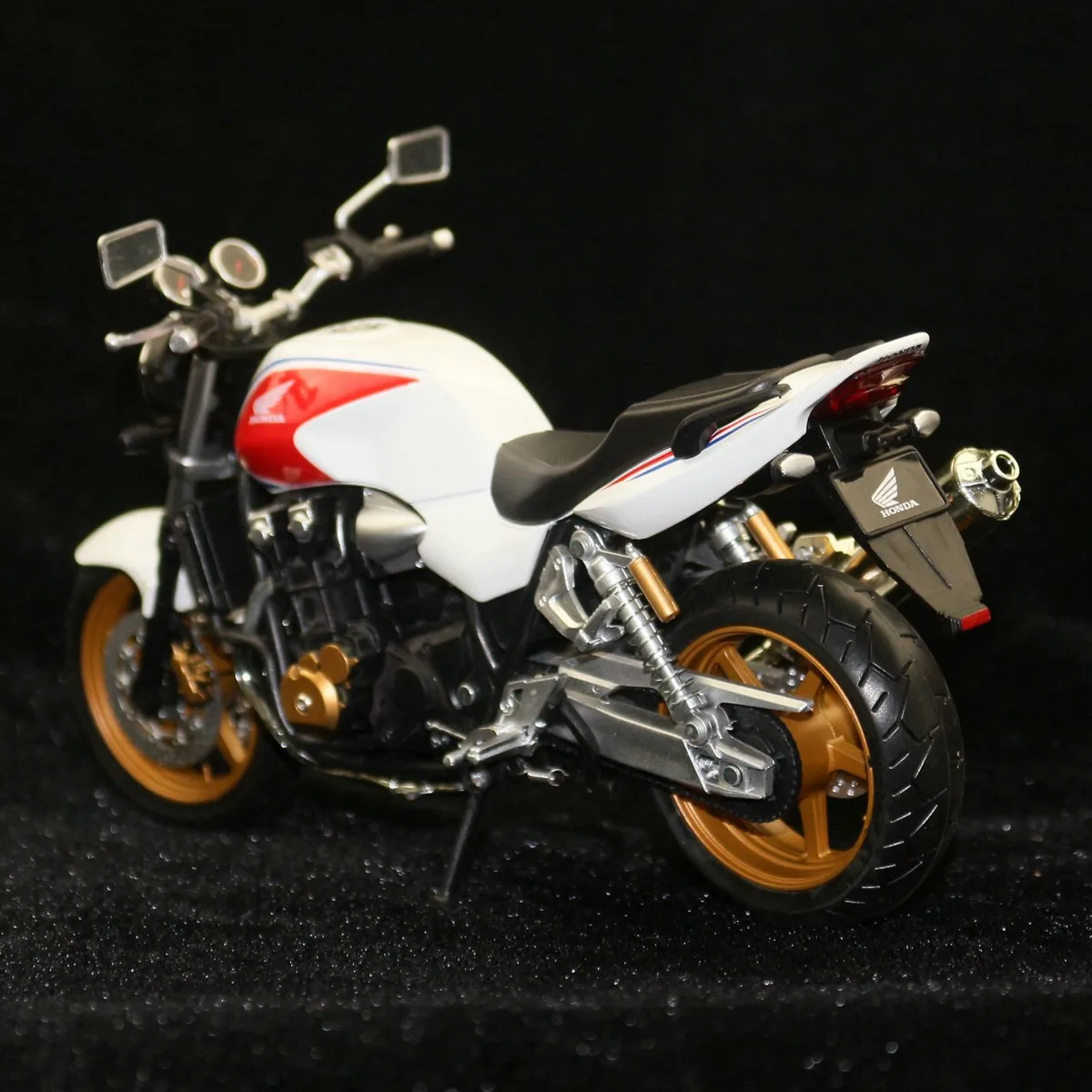1/12 Honda CB1300SF Motorcycle Toy AUTOMAXX Diecast Motorbike Model 1:12 Classical Miniature Collection Gift For Boys Kids 2