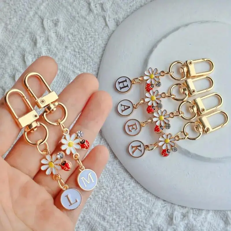 Marienkäfer A-Z Alphabet-Anhänger Schlüsselanhänger Initialen 26 Buchstaben Schlüsselketten Handtaschen-Ornamente DIY Mädchen Kinder Schmuck Geschenke – Detail 2