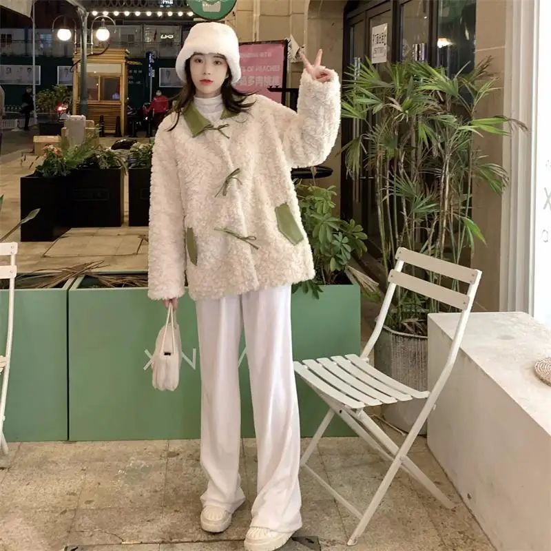 2024 New Jacket Women's Autumn Winter Sense Luxury Surcoat Small Fragrance Splicing Lamb Wool Thin Popular Splicing Overcoat