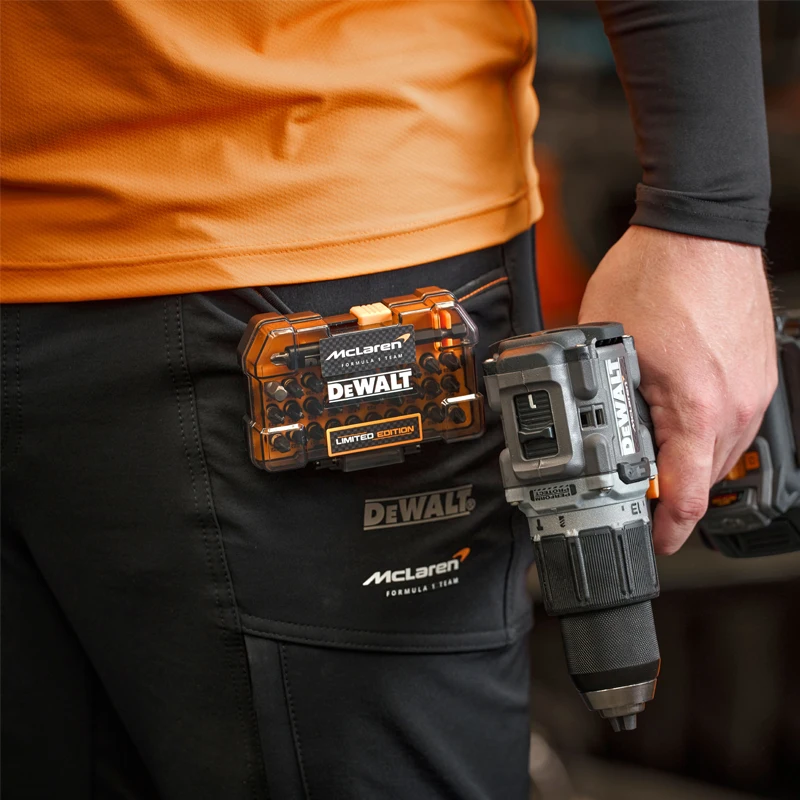 DEWALT McLaren F1 팀 DT70901T-QZ 32피스 스크루드라이버 비트 세트, FLEXTORQ 기술이 적용된 한정판