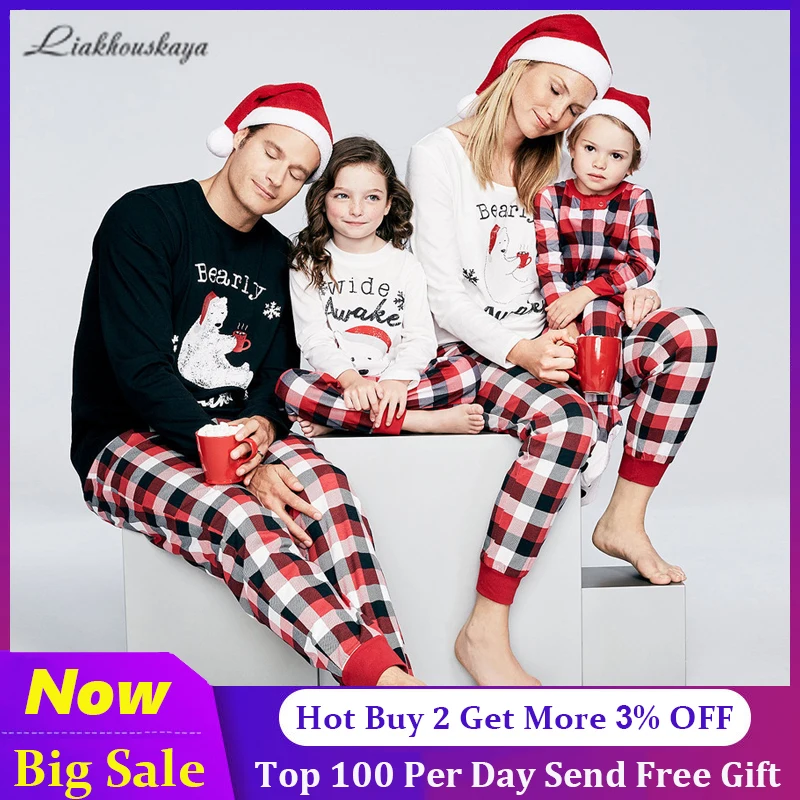 

Xmas Family Matching Pajamas Set Cute Nightwear Adult Kid Baby Mother Kids Outfits 2022 New Christmas Family Pj'S Clothes Scarf
