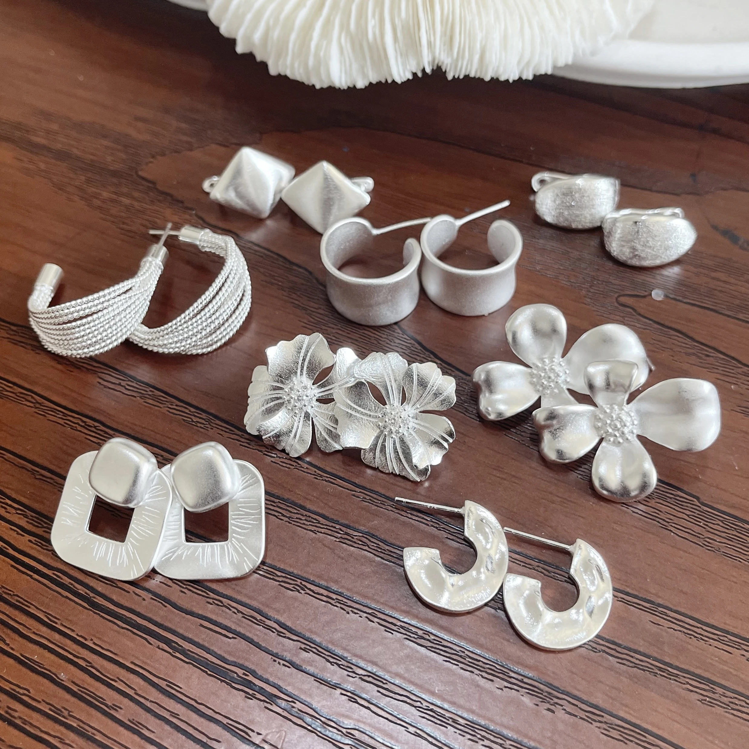 

Серьги женские из серебра 925 пробы с защитой от аллергии