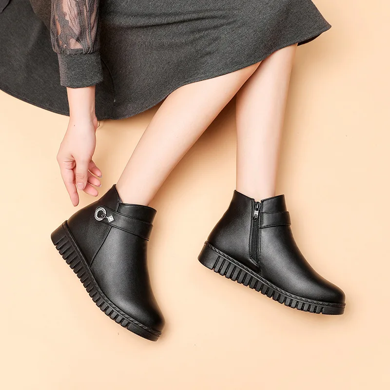 Winter Leather Round Toe Side Zip Comfort Women Ankle Boots Women's Thick Plush Warm Snow Boots Mother Shoes Large Size 35-42