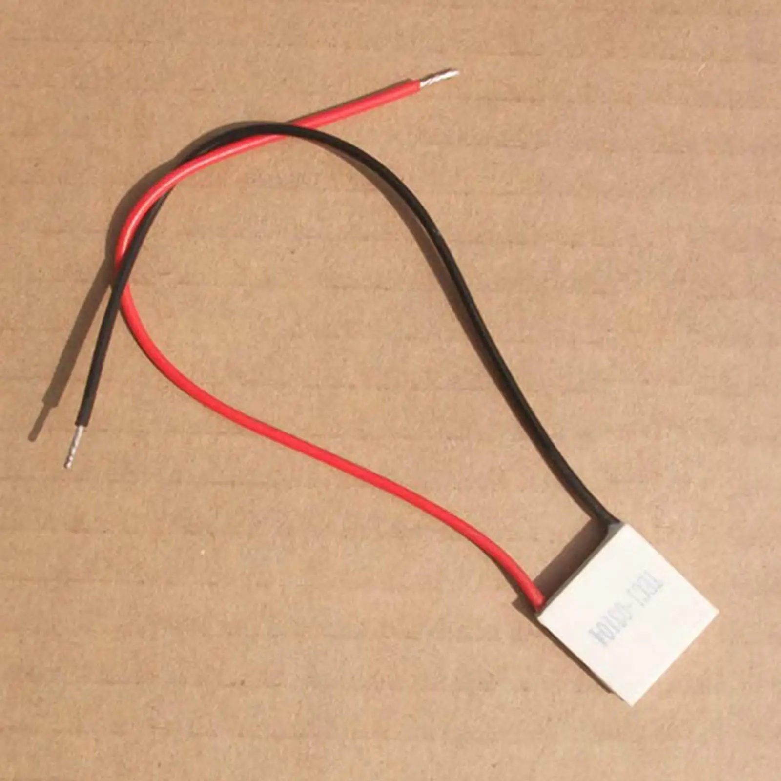 20x20x4.1mm 4A 3.66V 7.3W TEC1-03104 Thermoelectric Cooler Peltier Heatsink